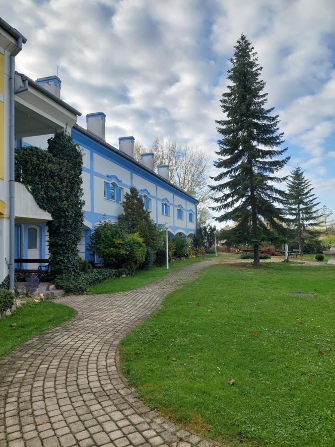 City Corner Thermal Mosonmagyaróvár Zewnętrze zdjęcie